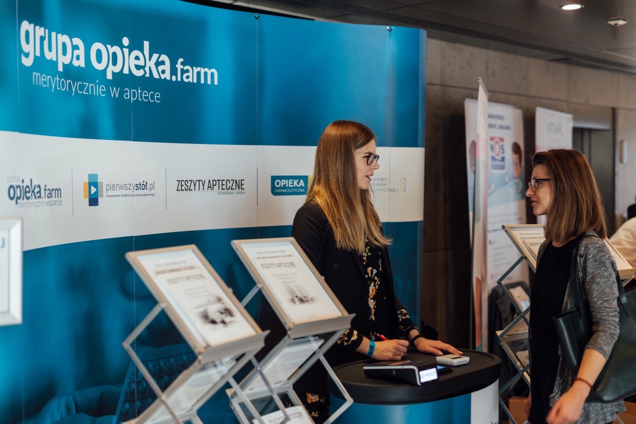 Stoisko grupy Portal opieka.farm – rozmowa z farmaceutką